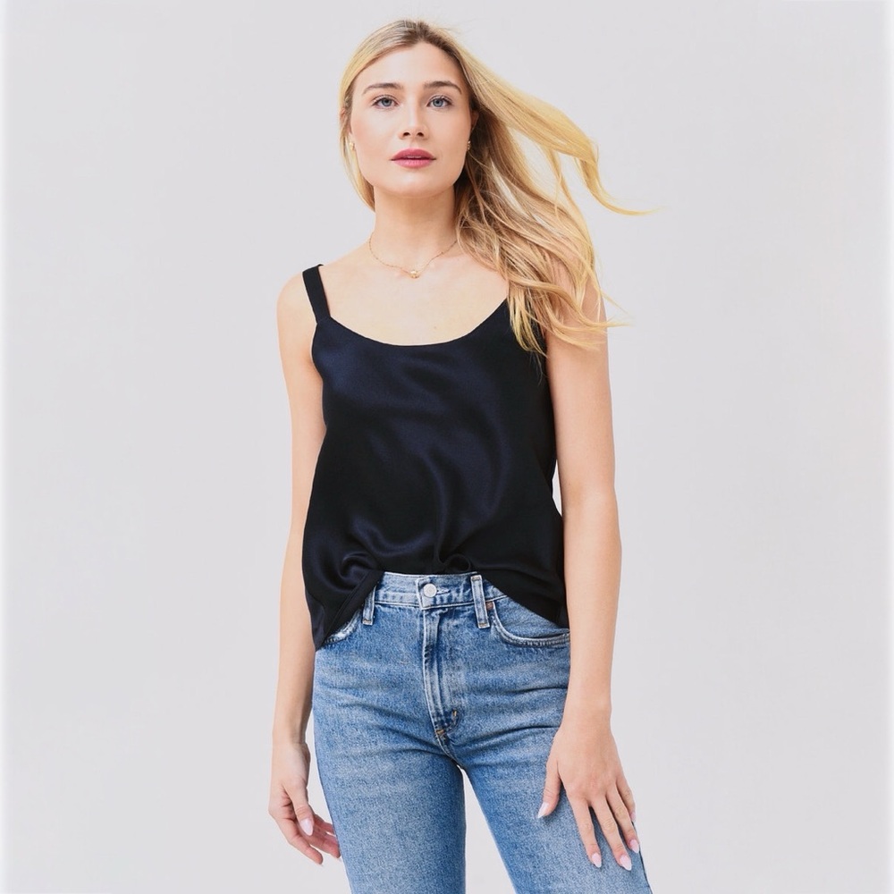 🆕 VINCE 100% Silk Shaped Scoop Neck Cami